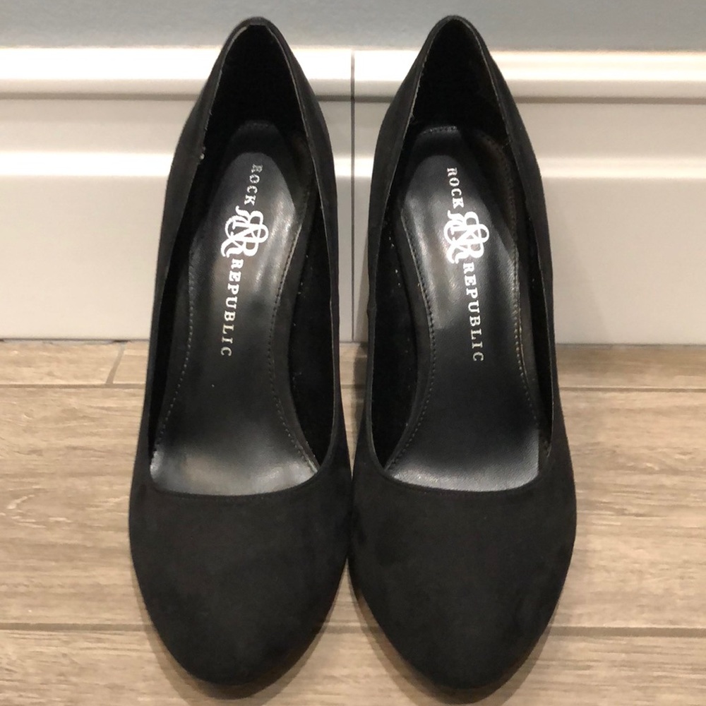 Black suede heels